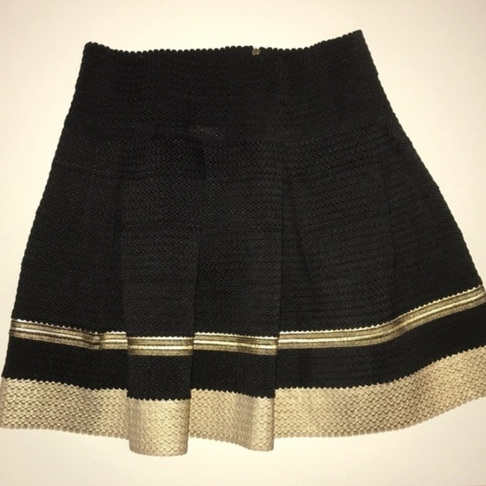 NEW Bloomingdale’s | Black and Gold Bandage Skirt - Size Small - NWT​​